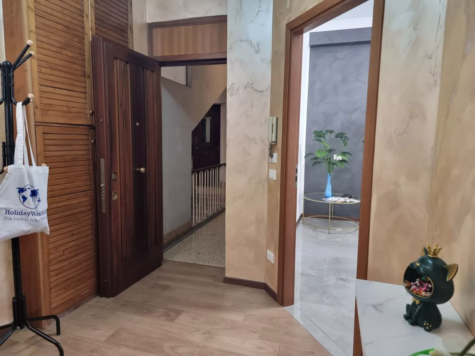 Kala Flat von Holiday World-Image-tags.info