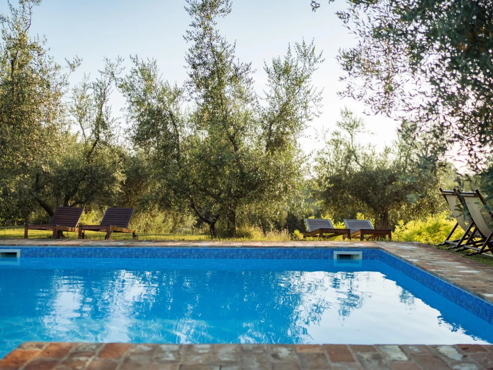 Studio-Apartment mit Garten, Grill, Pool und Aussicht-Dehors