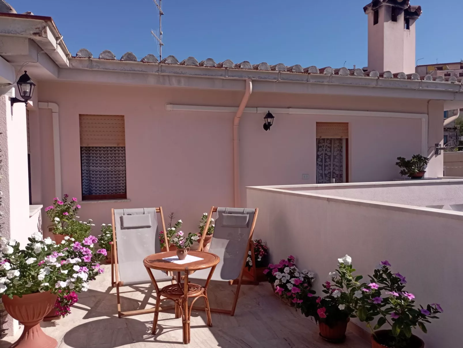 Mit Terrasse-Outside