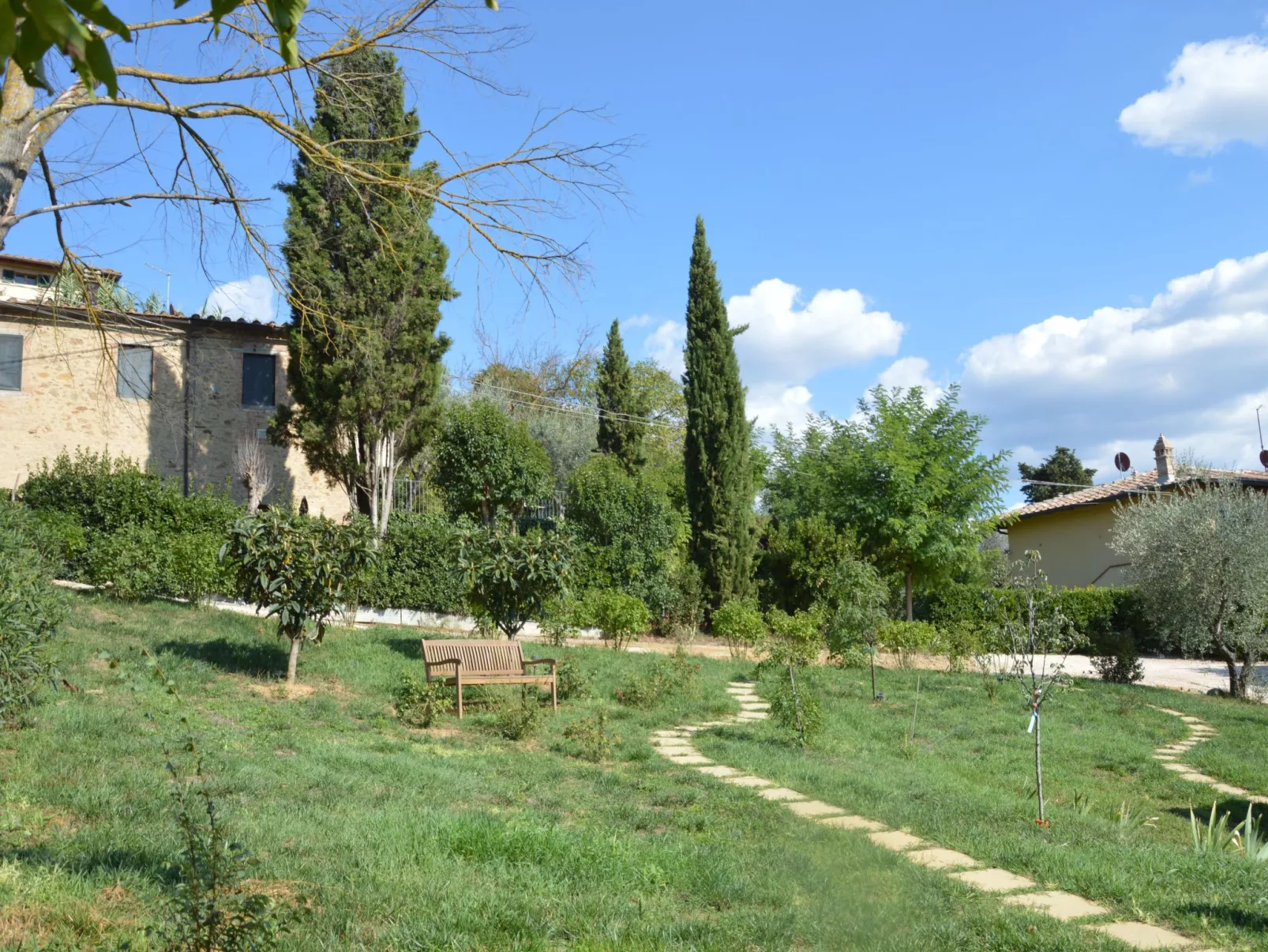 Landgut "Rondine" mit Garten, Grill und Terrasse-Draußen