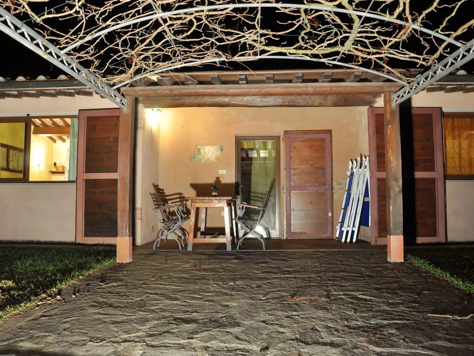 Pfirsichhaus mit Schwimmbad, Jacuzzi und privatem Garten-Dehors