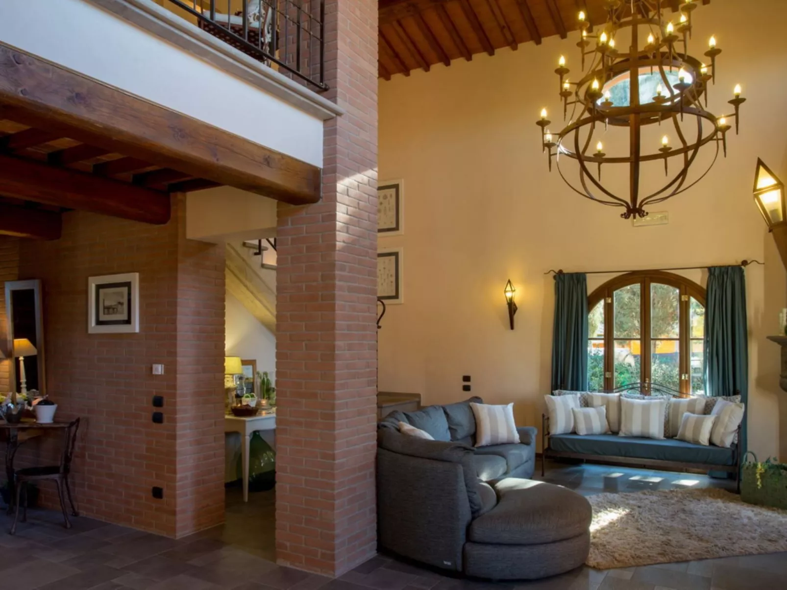 Villa mit privatem Pool zwischen Pisa und Volterra-Dedans