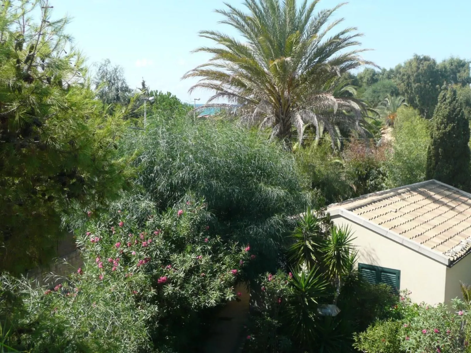 Schöner zentraler Bungalow direkt am Sandstrand auf Sizilien-Outside