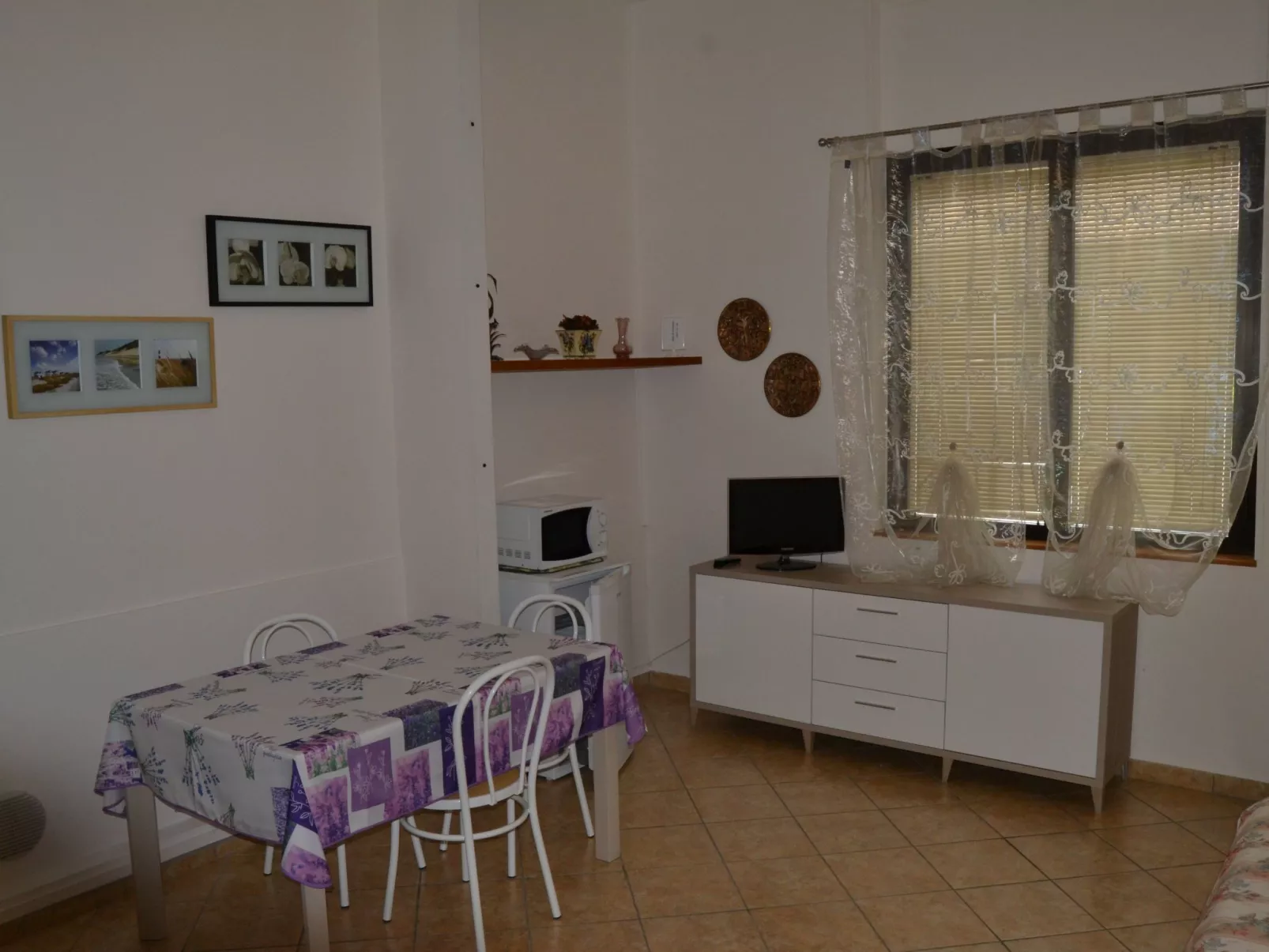 Ein-Schlafzimmer-Wohnung Zaffiro-Image-tags.info