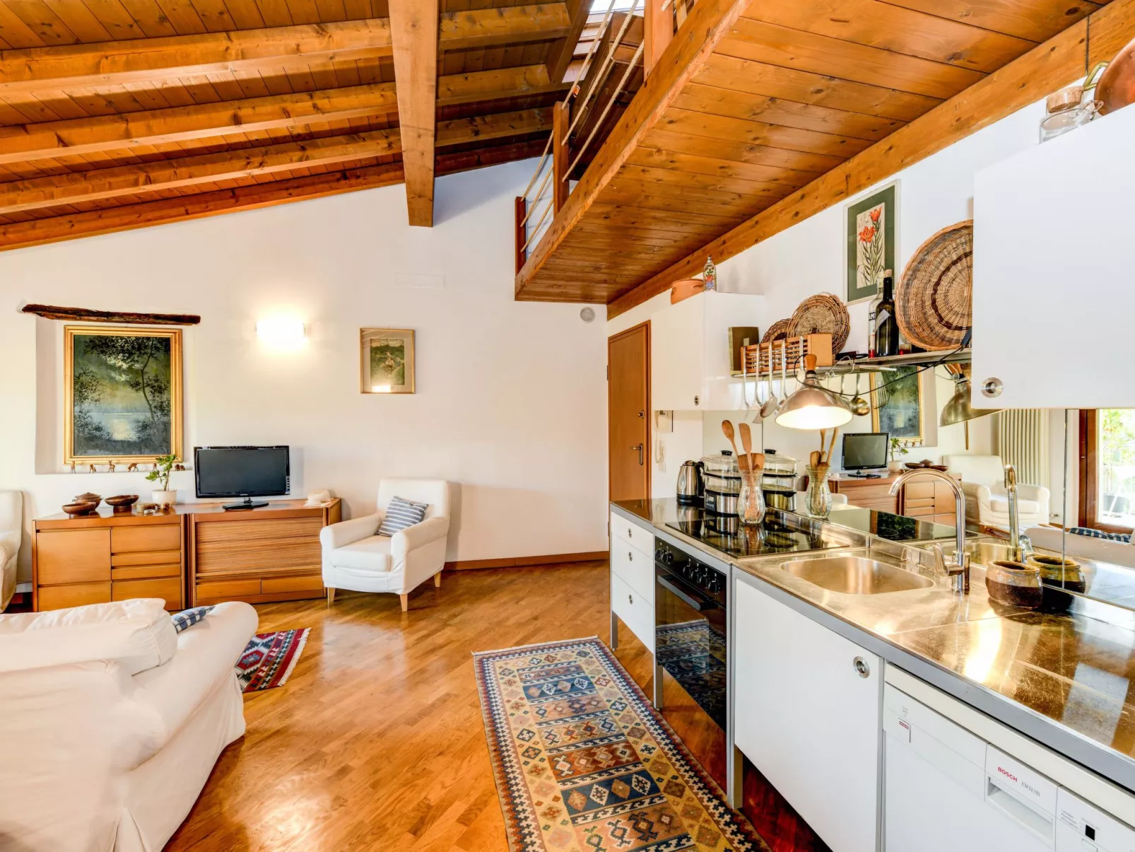 'Silvia4' mit Balkon-Drinnen