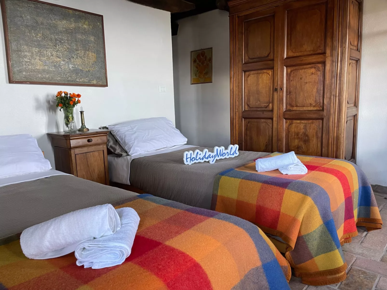 Retreat with a  View by Holiday World-Dedans