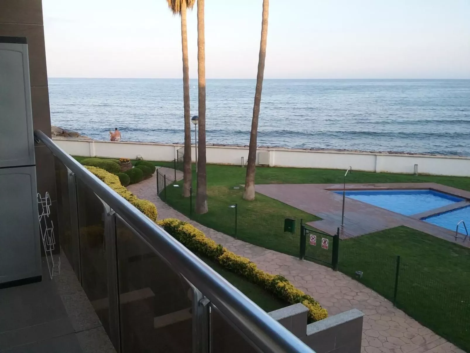 LUXUS APPARTMENT MIT MEERSICHT AUS DER TERRASSE-Outside