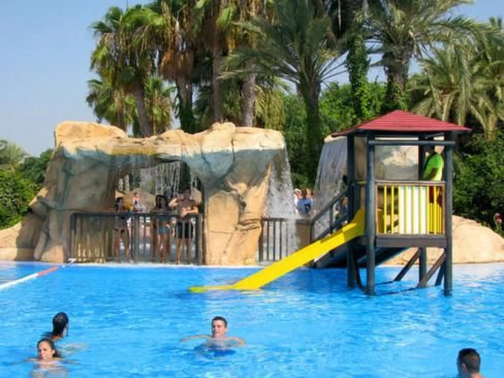 "Yovalu1" mit Balkon-Dehors