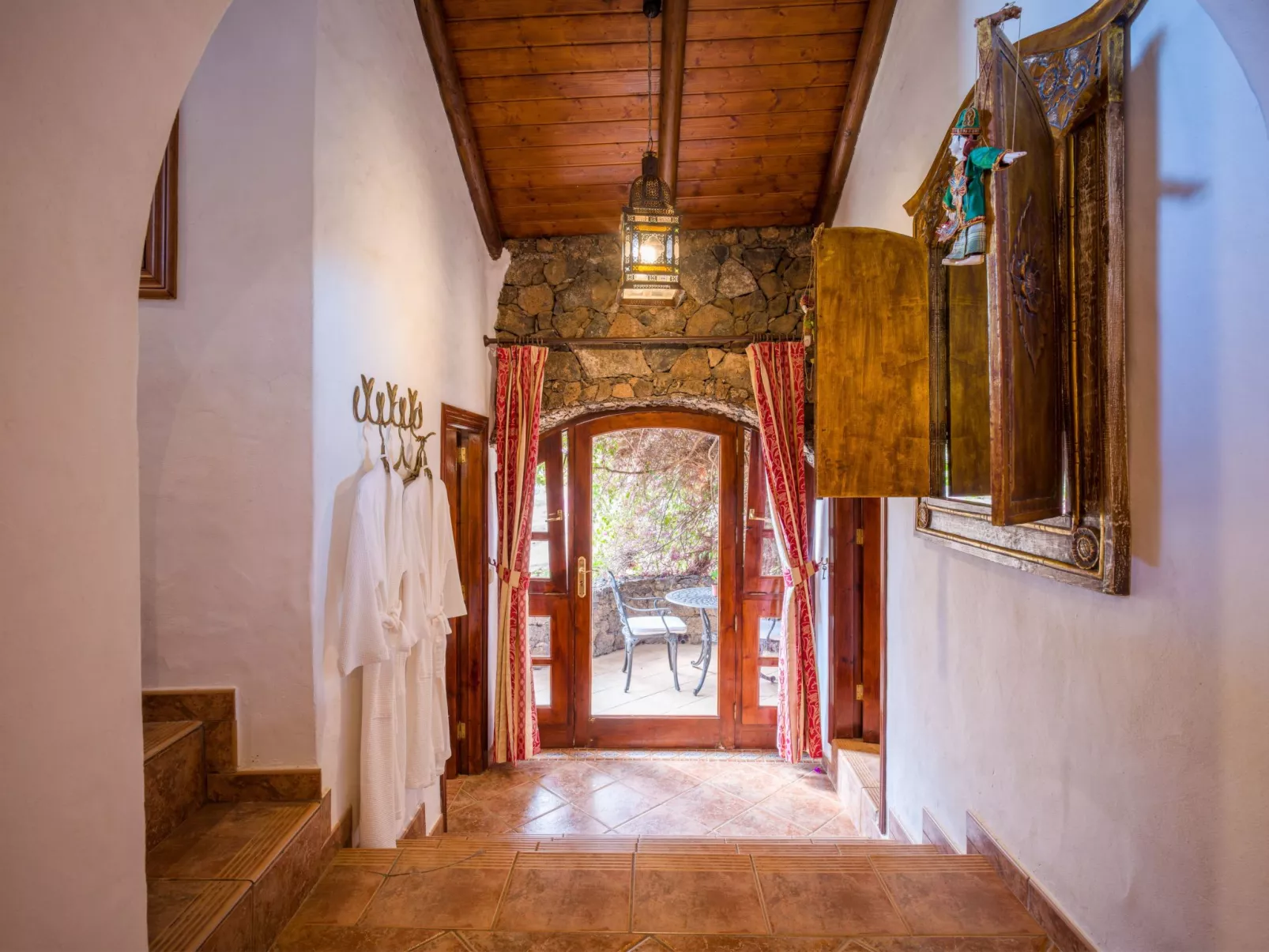 Finca "Castillo Bentley" Schlafen in einer vulkanischen Höhle-Inside