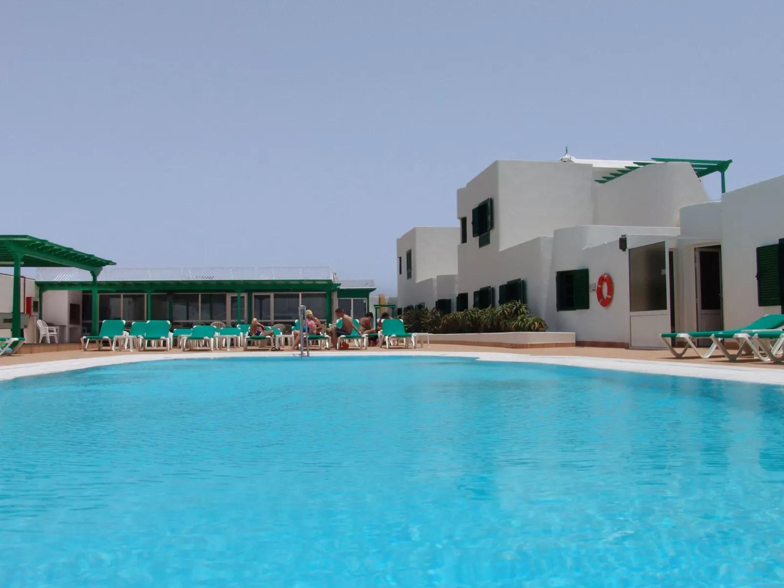 Apartamento con terraza-Draußen