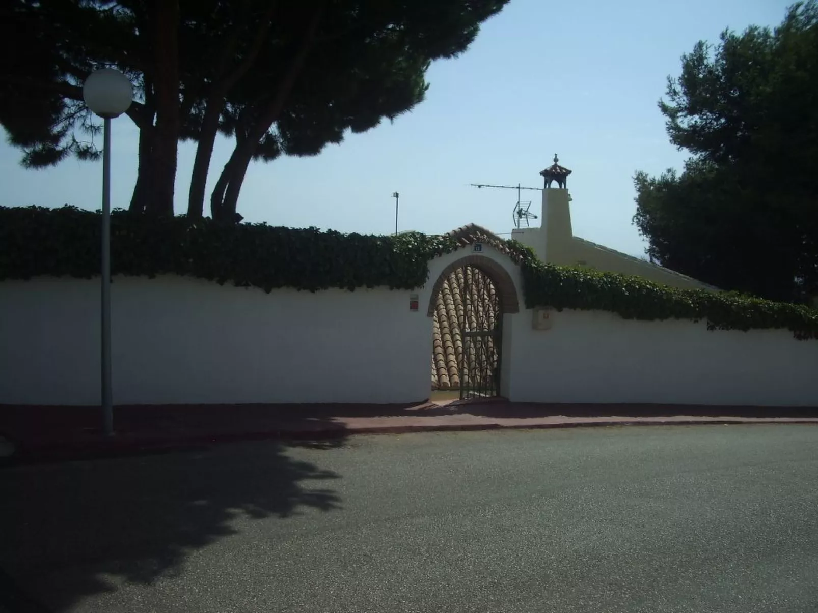 Gemütliches Ferienhäuschen mit privatem Pool-Outside