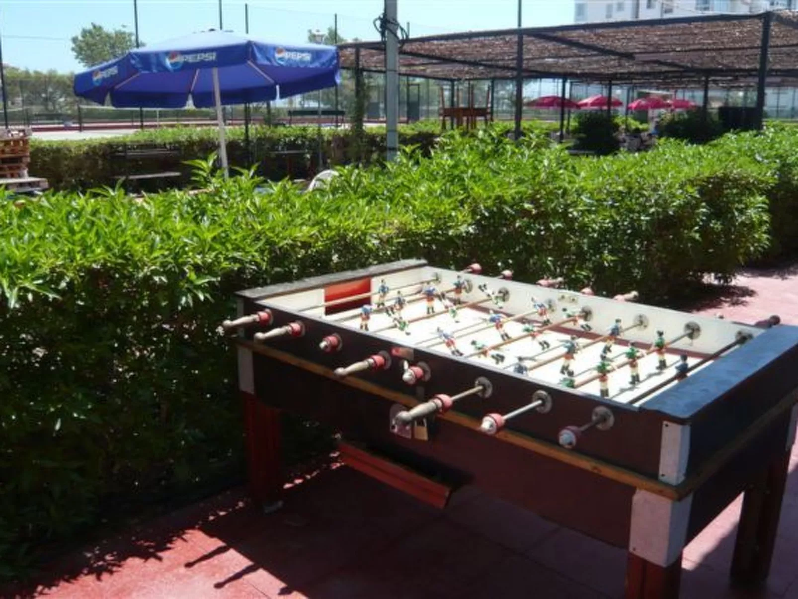 Mit Blick auf das Wasser-Draußen