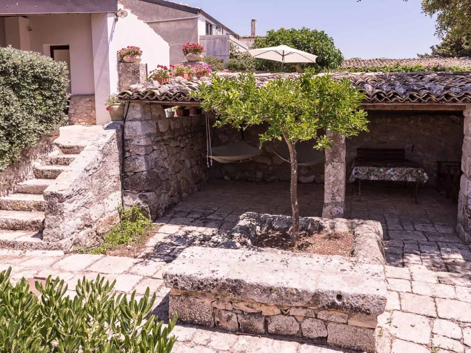 "Villa mit Pool-Outside