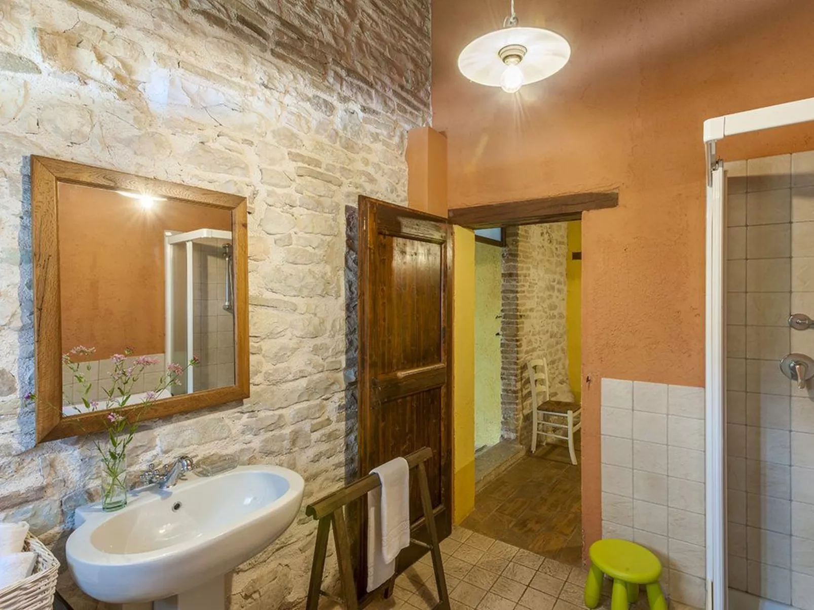 Ferienvilla 'Checello' mit privatem Pool-Drinnen