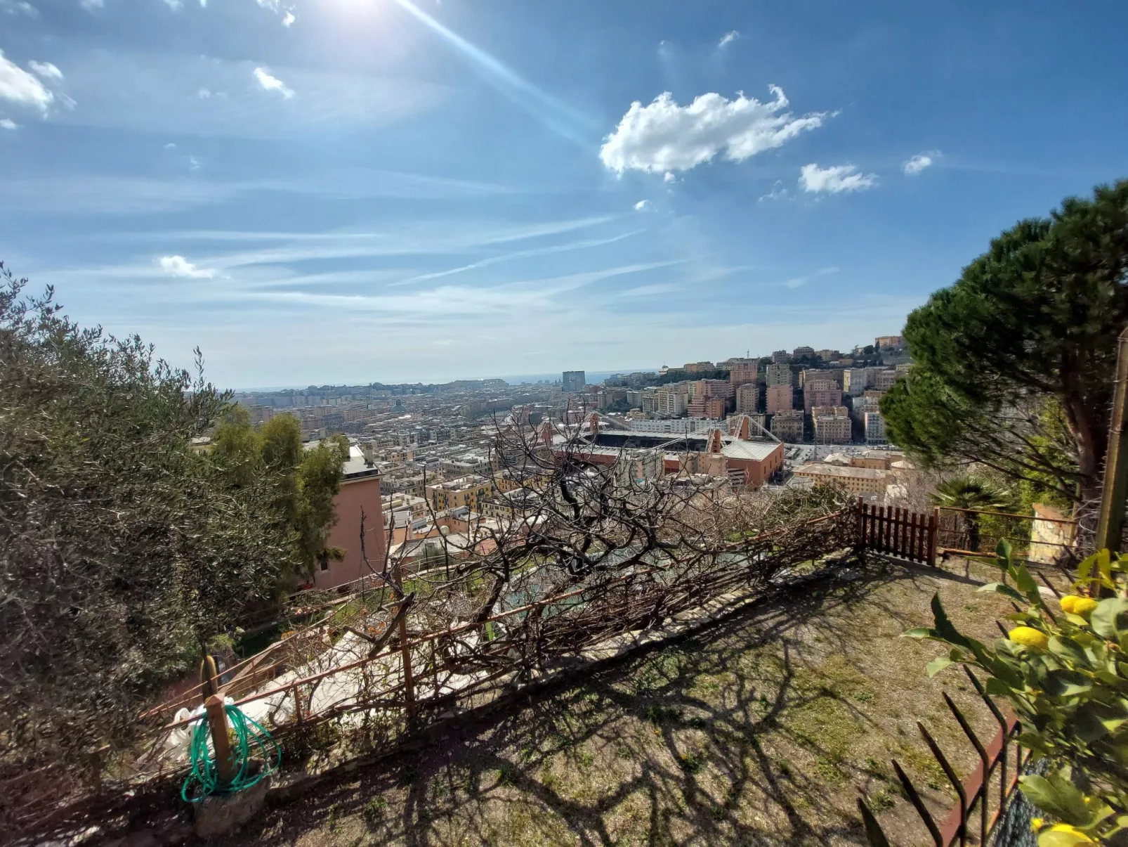 Für 4 Personen ca. 45 m&sup2; in Genua, Norditalien (Ligurien)-Outside