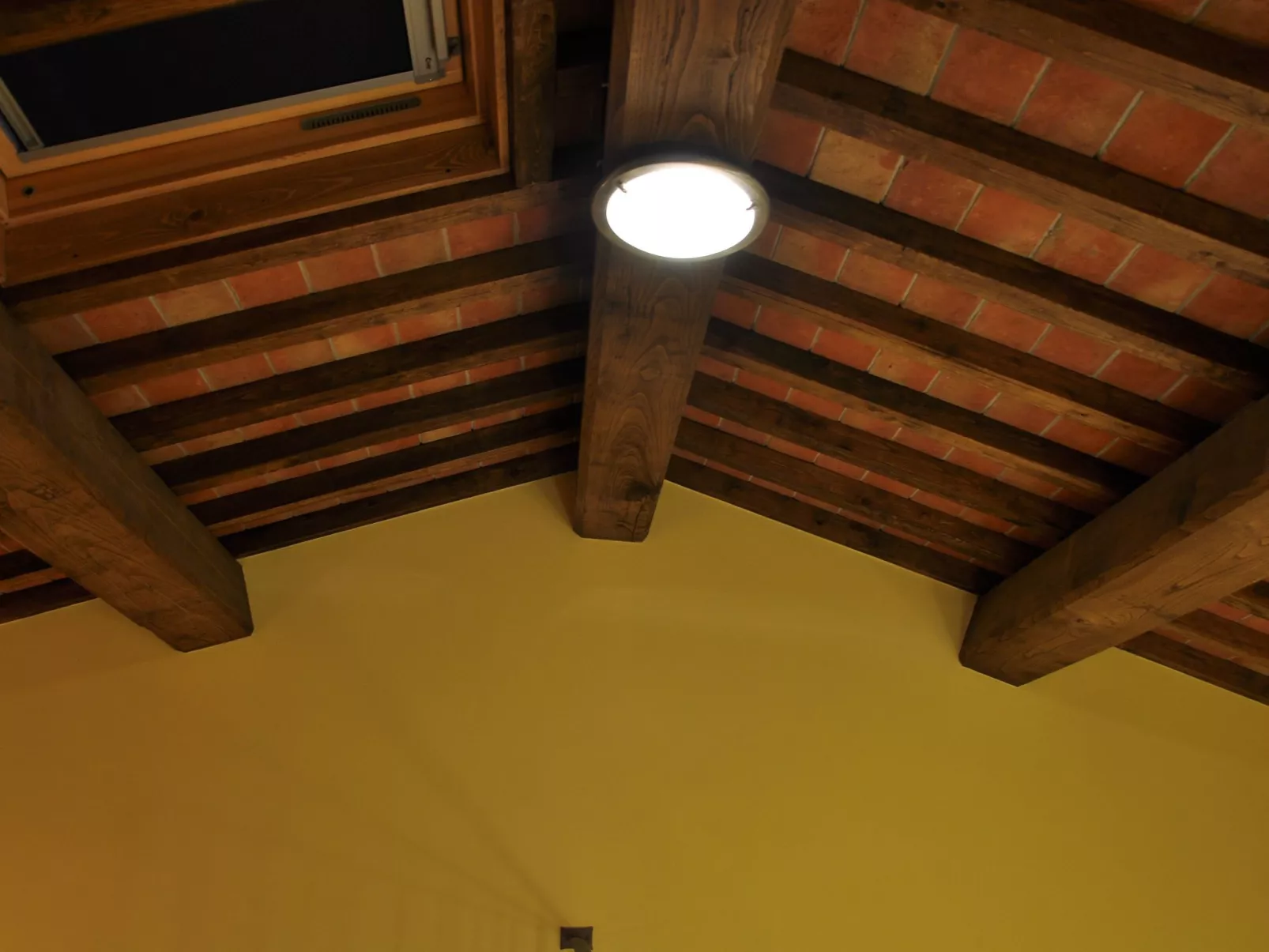 "Casa Olmo" Schwimmbad und Jacuzzi, privater Garten-Inside