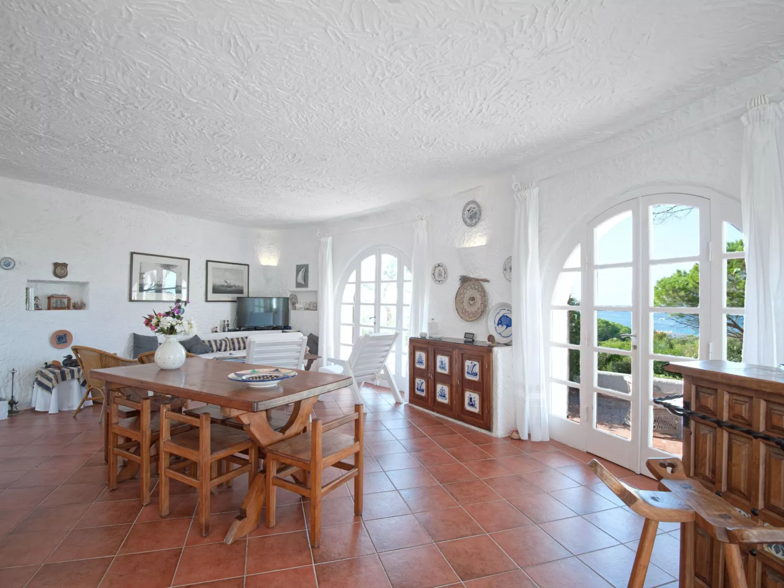 Villa Costa Rossa-Drinnen