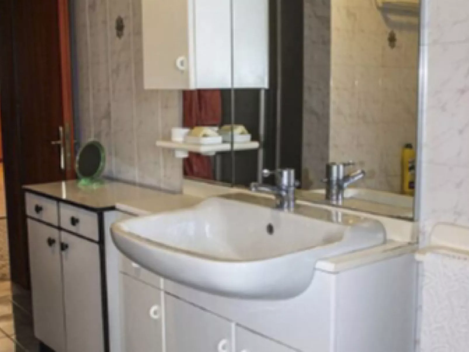 Wohnung mit Seeblick in Villa Elena-Dedans