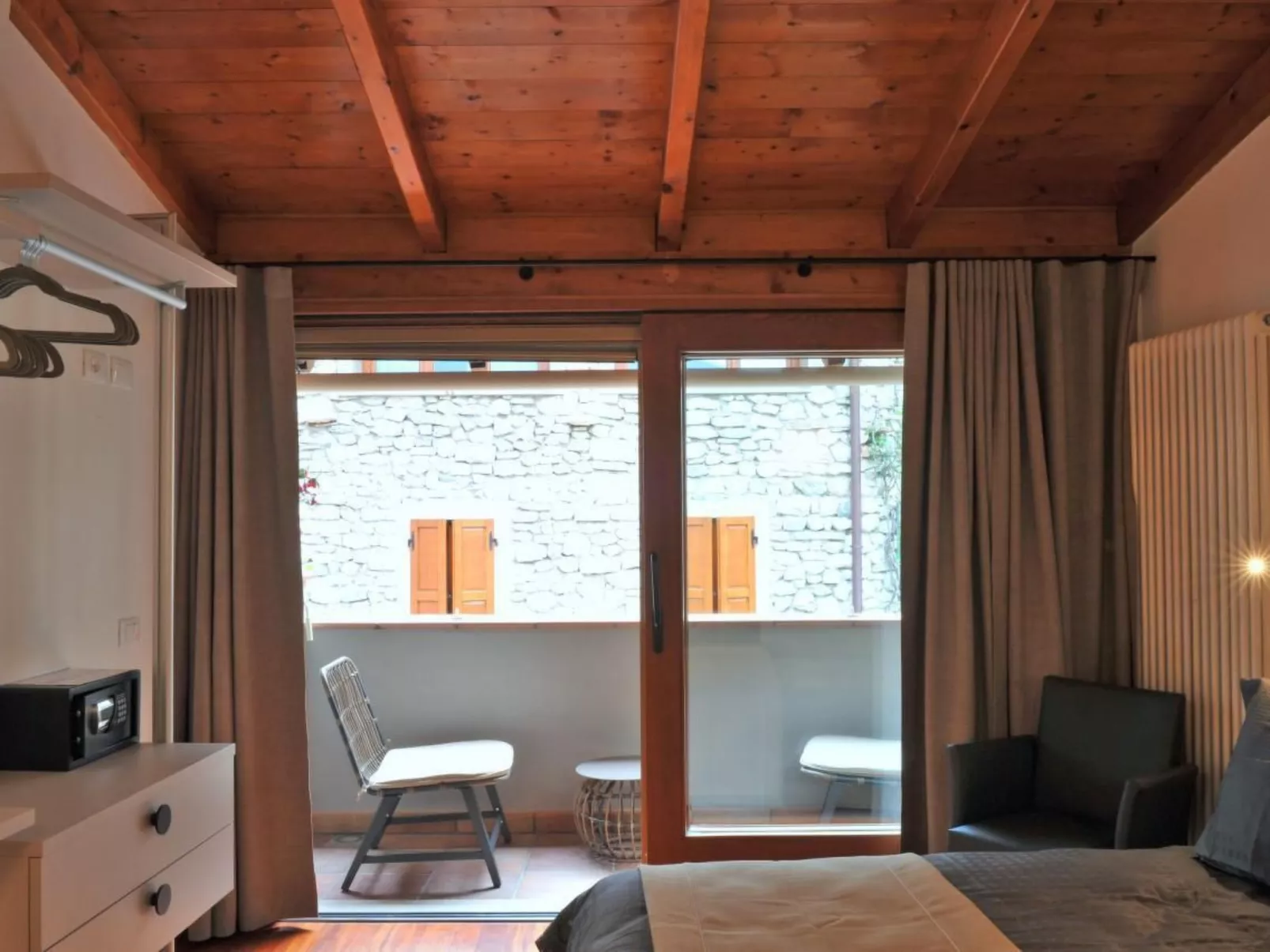 Große Wohnung in Limone Sul Garda mit Terrasse und Garten und Nah am Strand-Image-tags.info