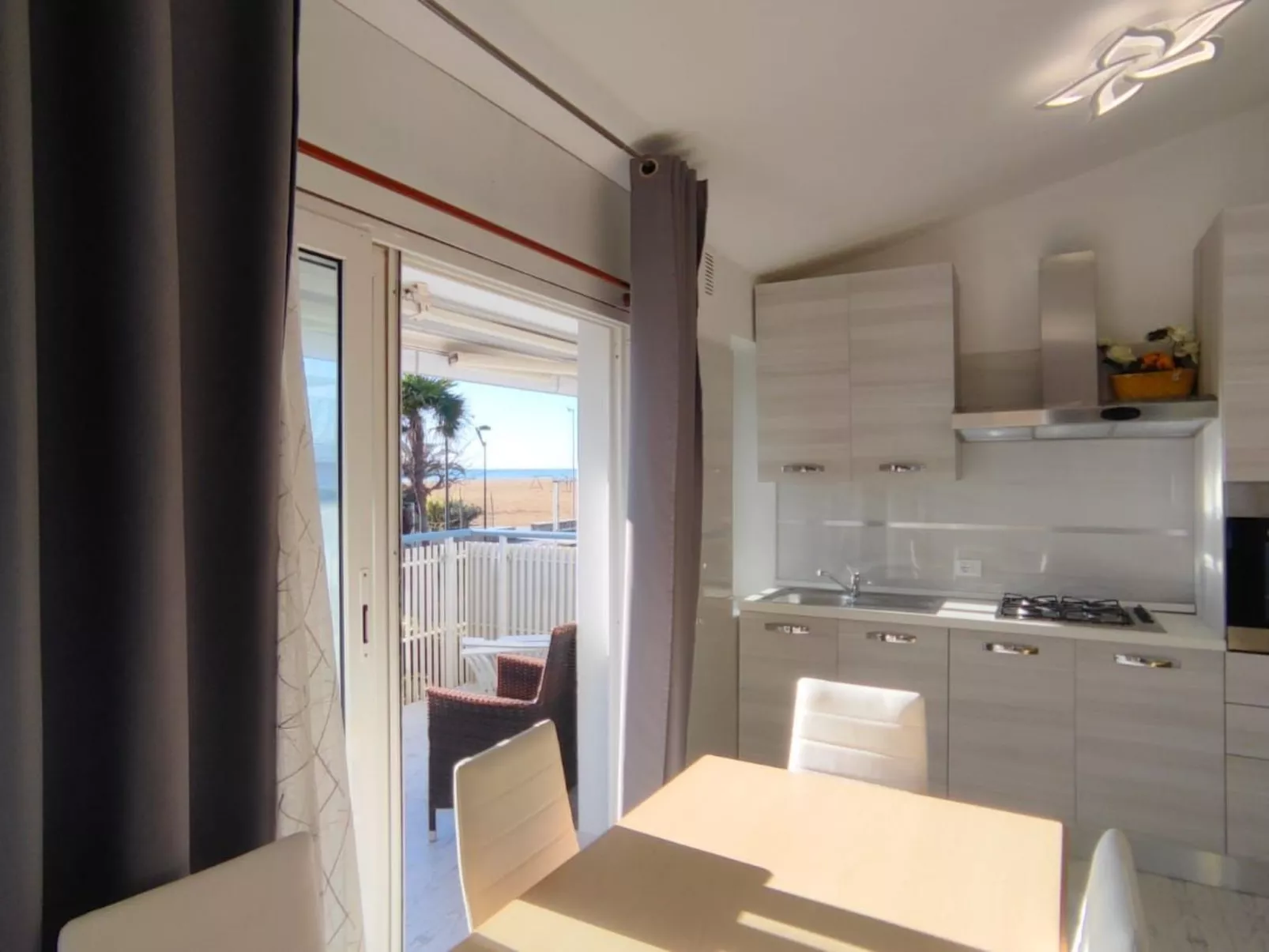 Wohnung "Villa Miami" mit Balkon im ersten Stock-Dedans