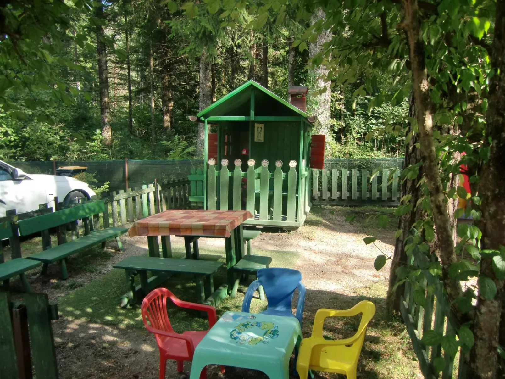 Erdgeschosswohnung mit möbliertem Garten-Outside
