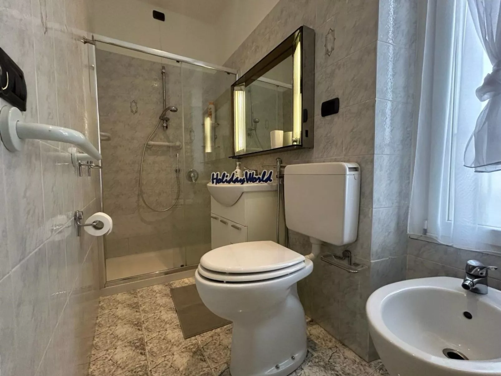 Il Cielo Con Un Dito by Holiday World-Drinnen