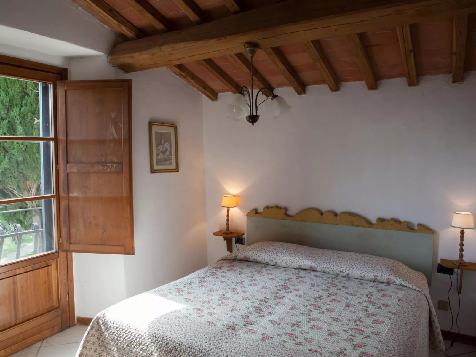 Villa Panzalla Kirche-Inside