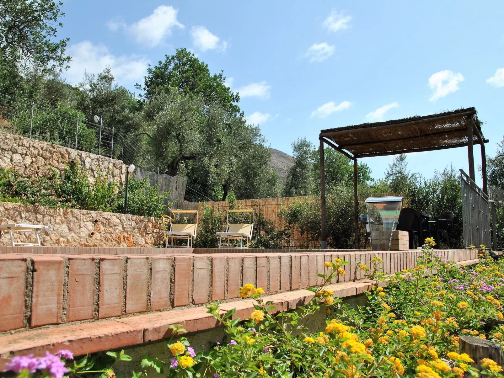 Doppelhaushälfte mit Gemeinschaftspool-Outside