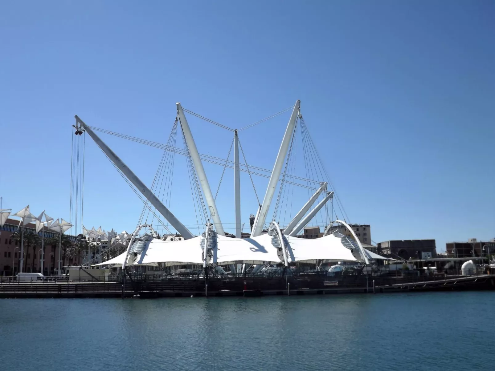 Für 4 Personen ca. 50 m&sup2; in Genua, Norditalien (Ligurien)-Outside