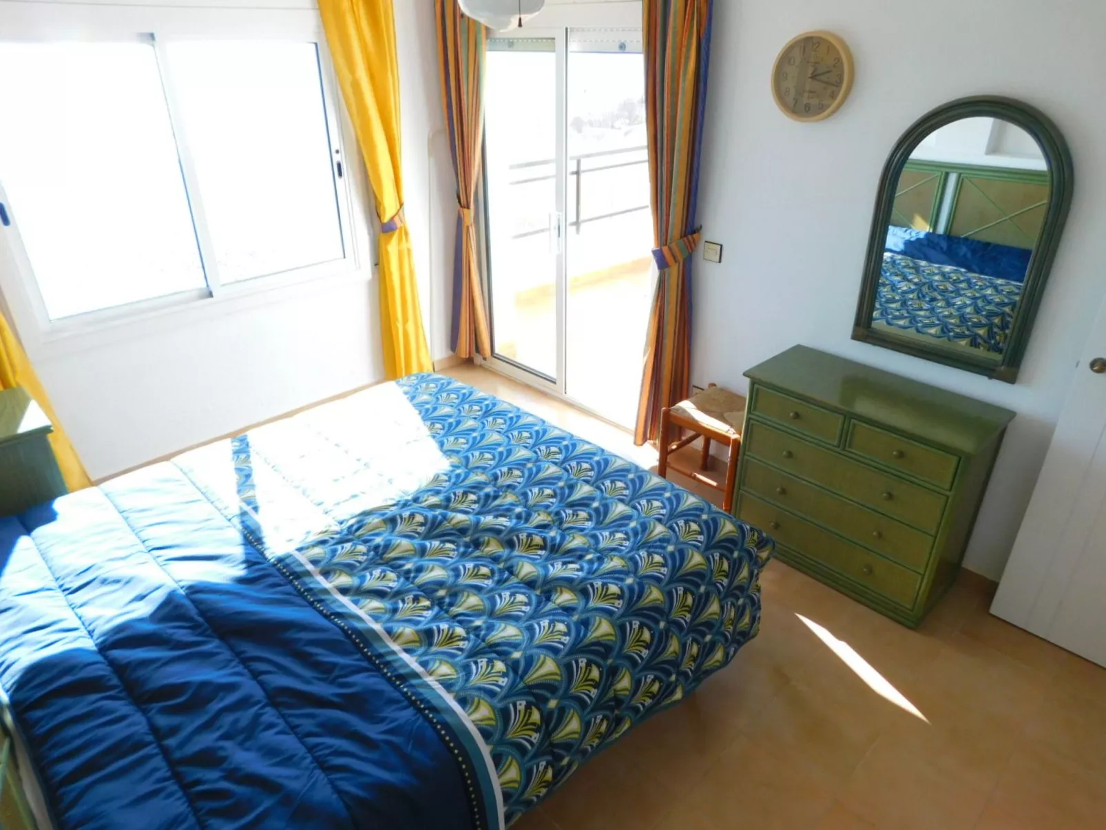 Mit großer Terrasse und Parkplatz in Salatar, Roses-Inside