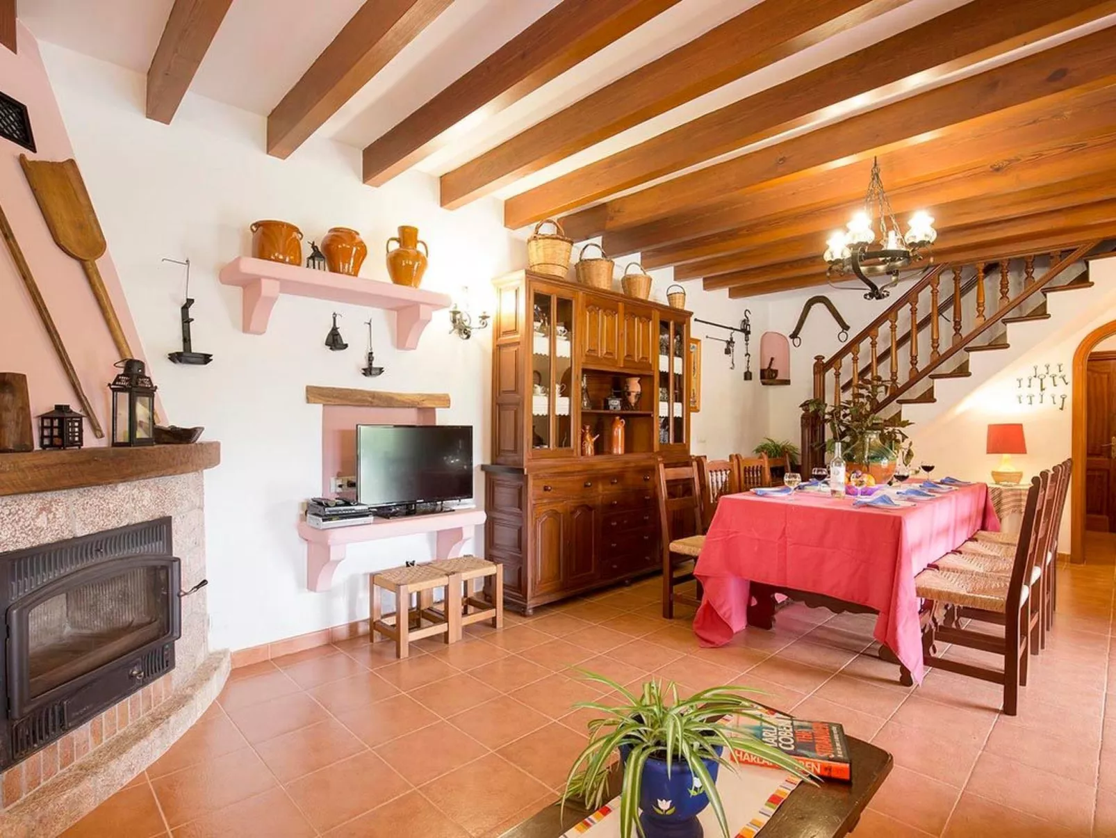 Villa Assumpció in Pollença mit Pool und Grill-Drinnen