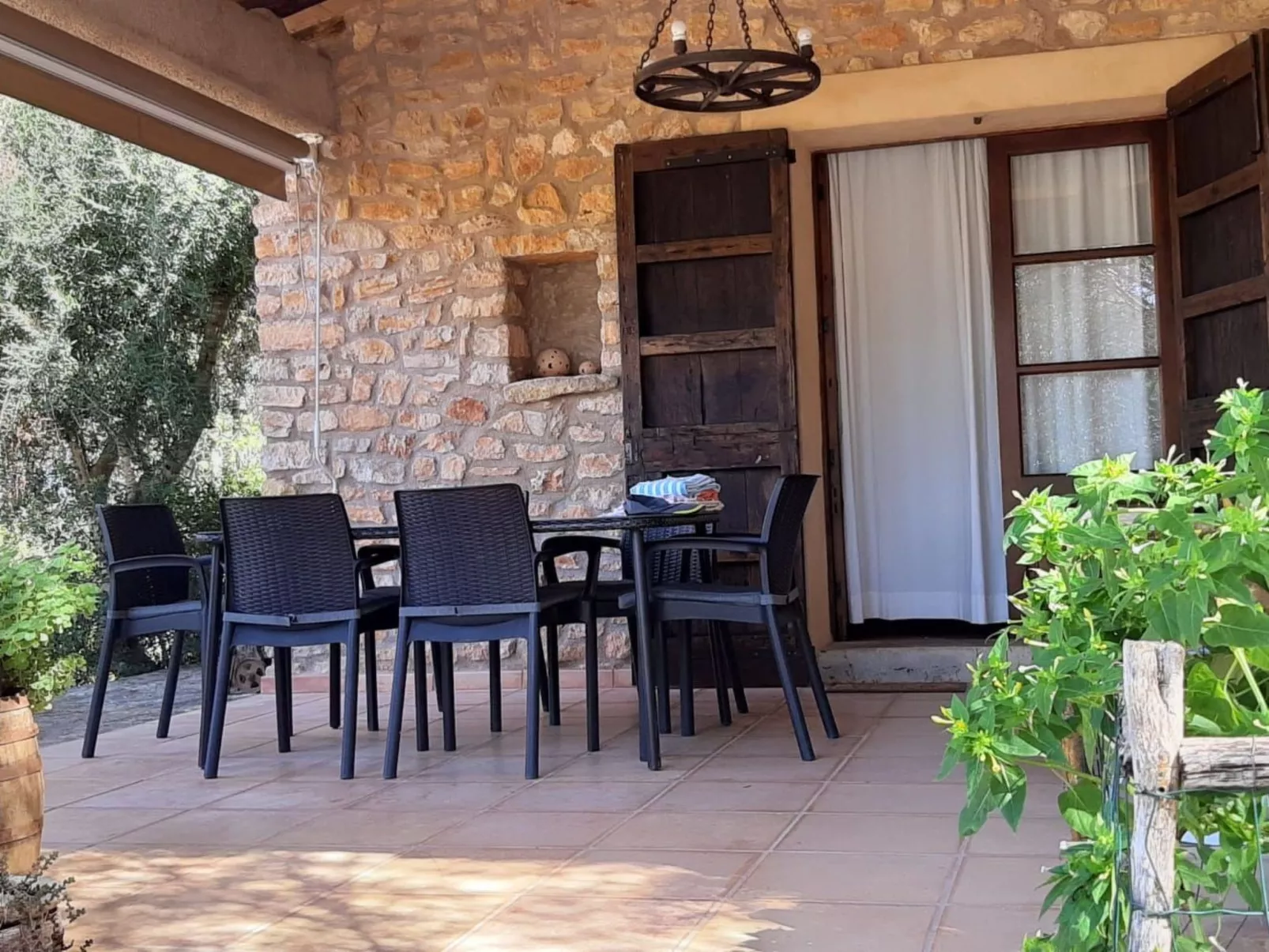 Finca Casa Alba - großer Außenbereich für Kinder-Draußen