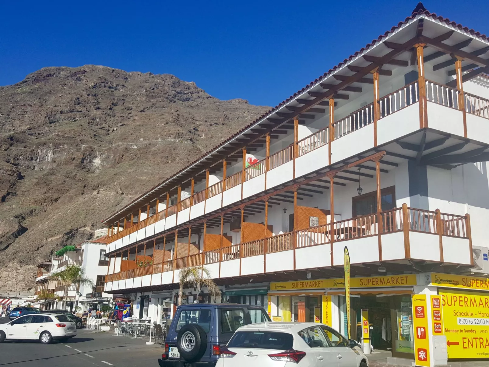 Wohnung mit Aussicht auf Meer und Klippen-Outside