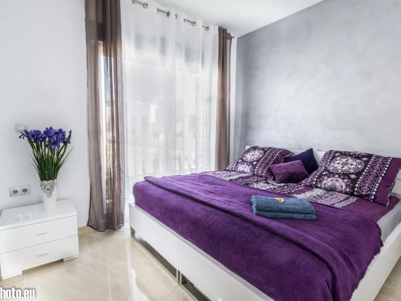 "Sunny Villa" mit Schwimmbad-Dedans