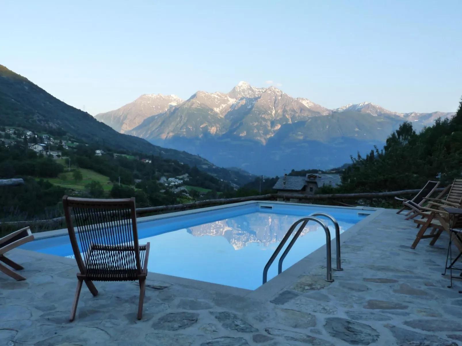 Drei-Zimmer-Wohnung Kaninchen-Draußen