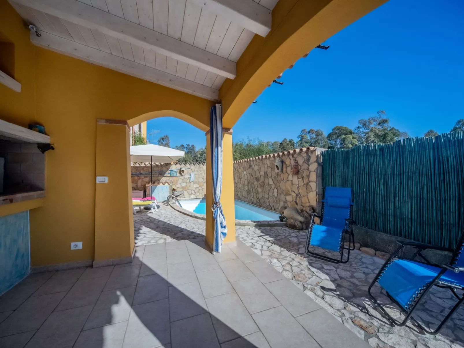 Schöne moderne Villa mit privatem Pool.-Draußen