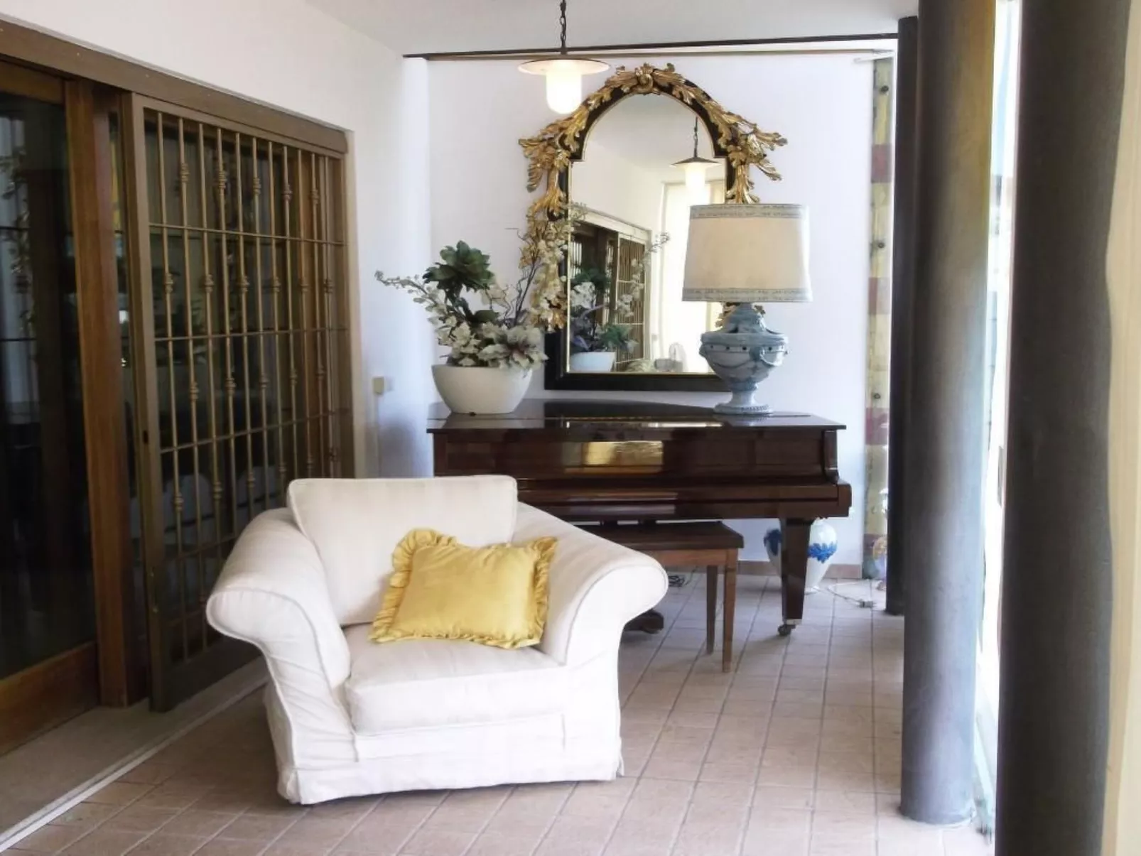 Villa Paradiso, 200 m² Ferienhaus-Dedans