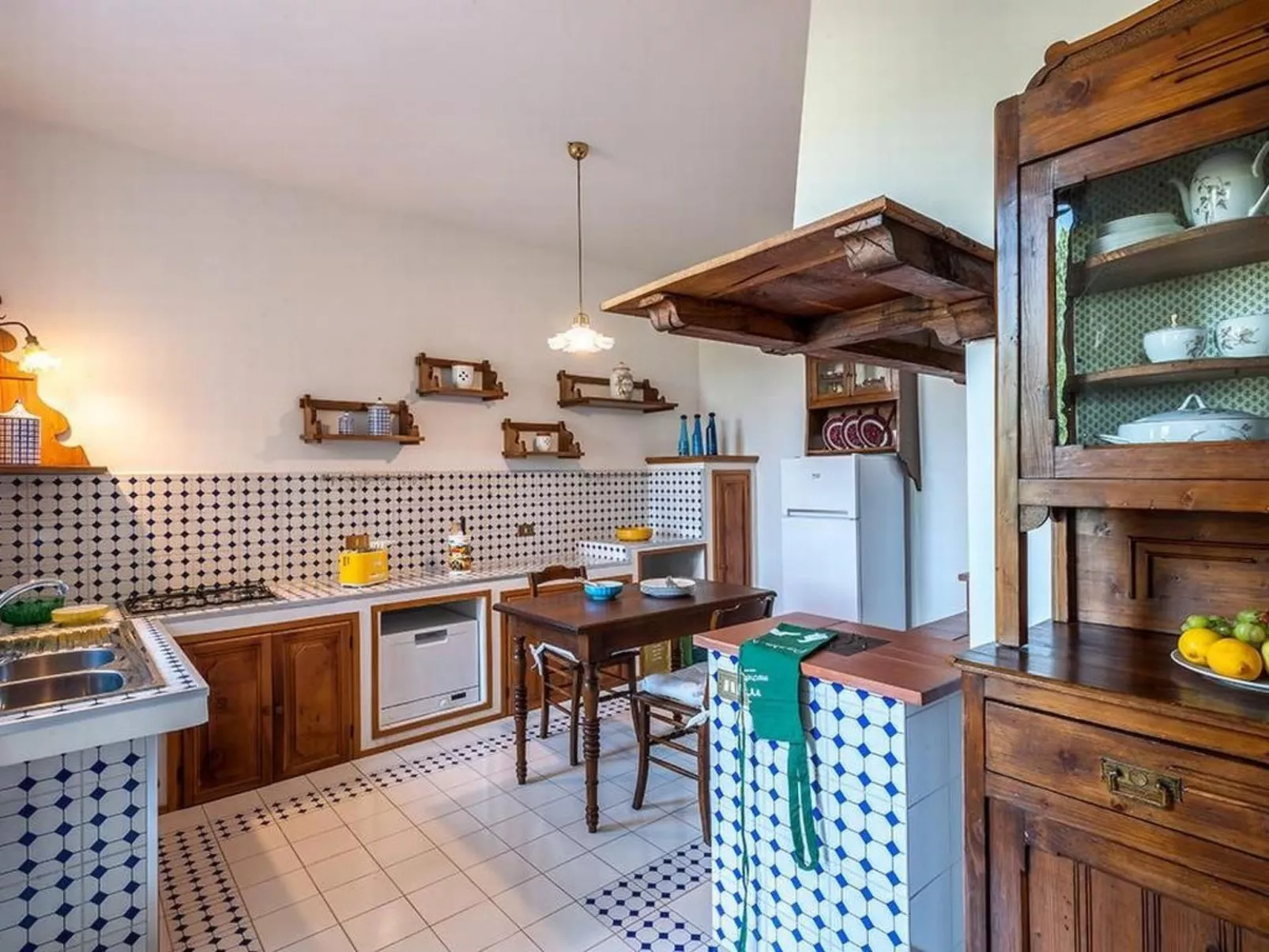 Villa Paola, Marken Urlaub, privater Pool-Drinnen