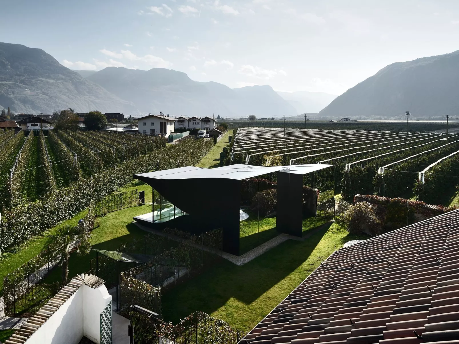 Mirror House Nord-Outside