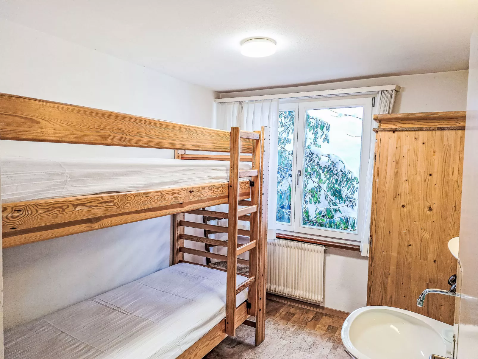 Chalet Shangri La-Inside