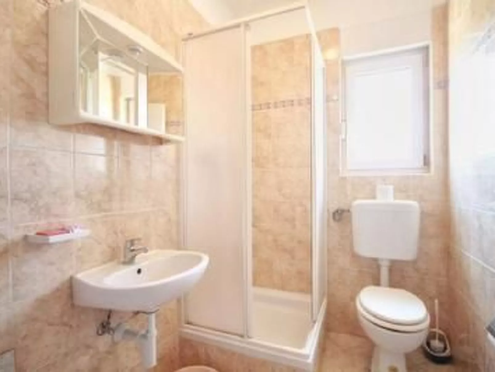 Wohnung "Cukon" mit Balkon-Drinnen