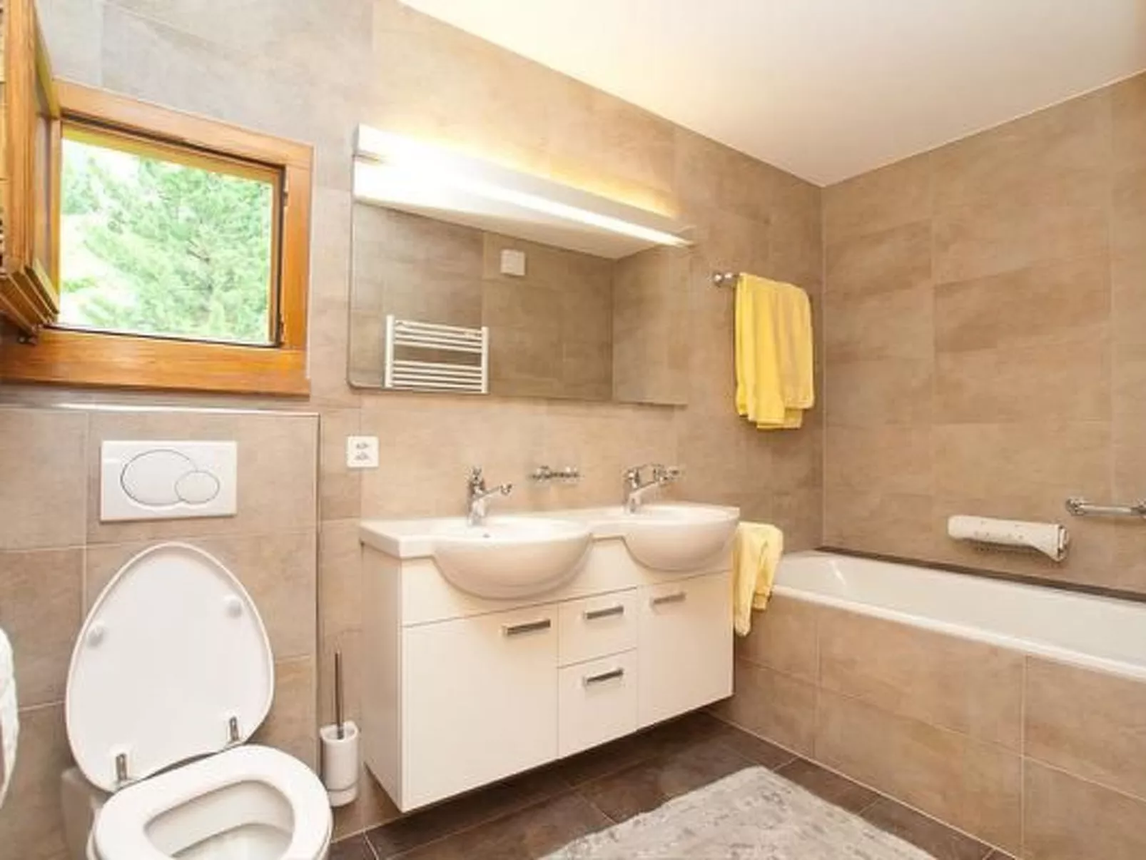 Chesa Aquileja Trüb-Drinnen