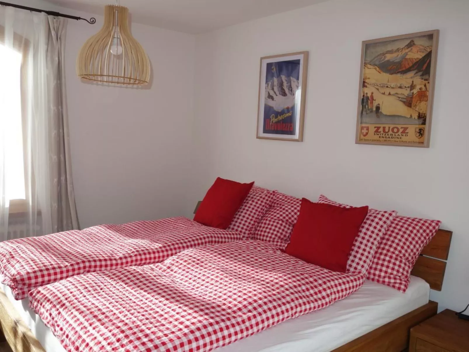 Chesa Muragls-Inside