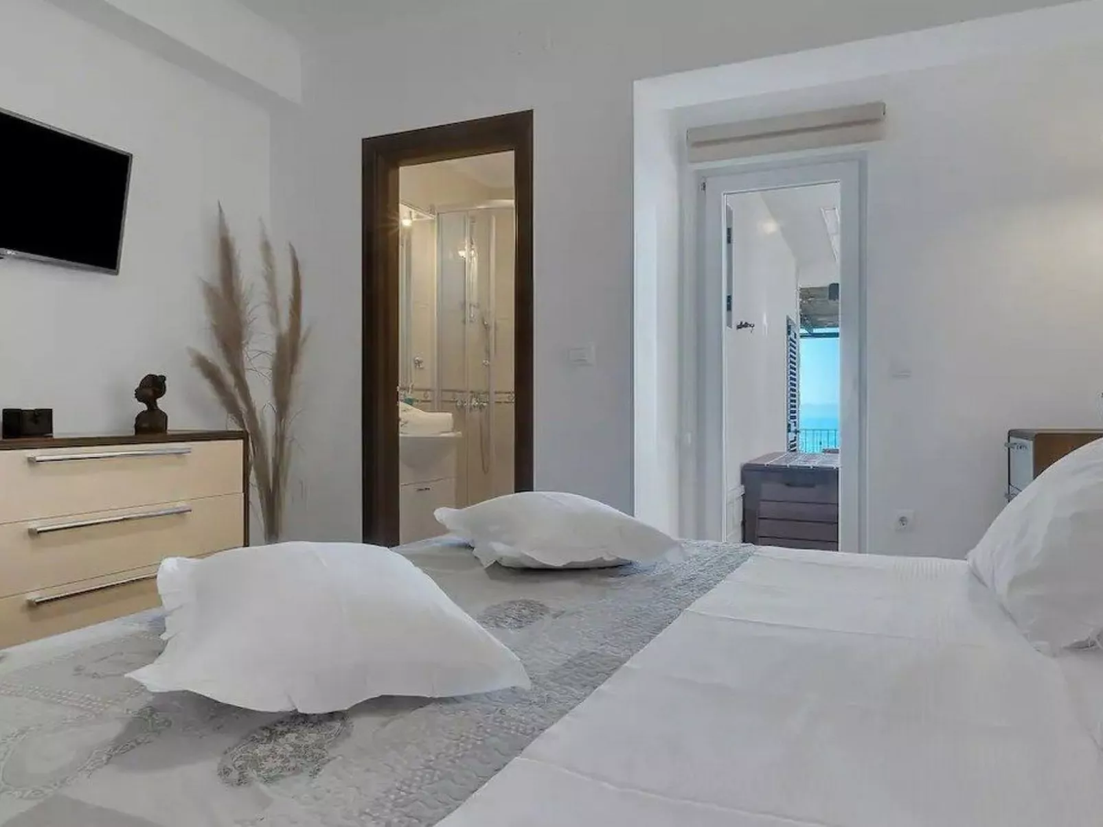 Villa Nikolina - Inside