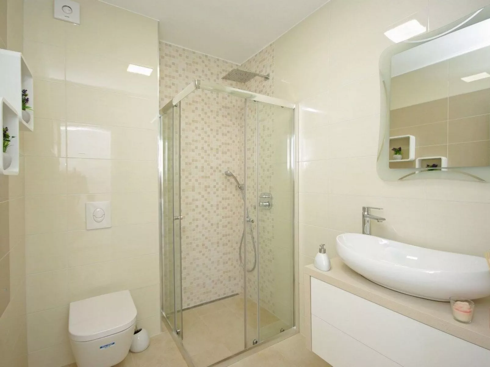 In Makarska mit Privatem Pool-Inside