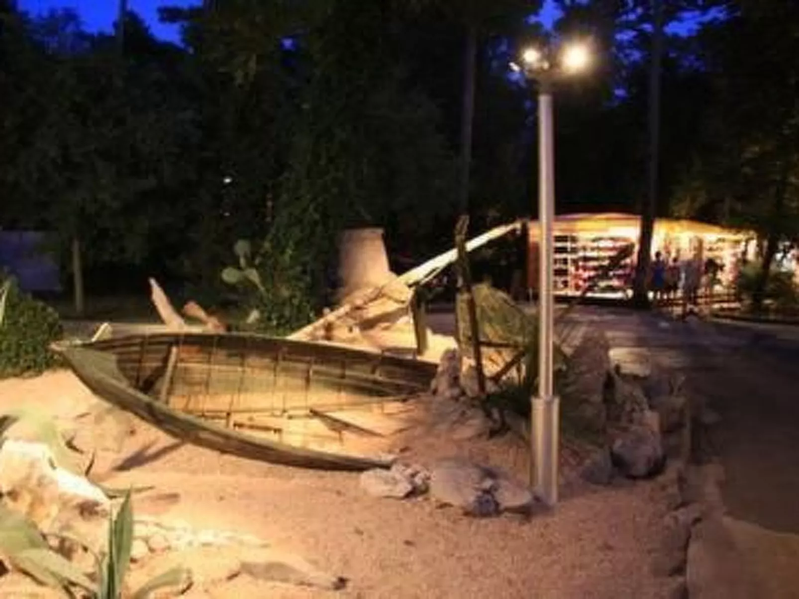 Mit Blick auf das Wasser-Outside