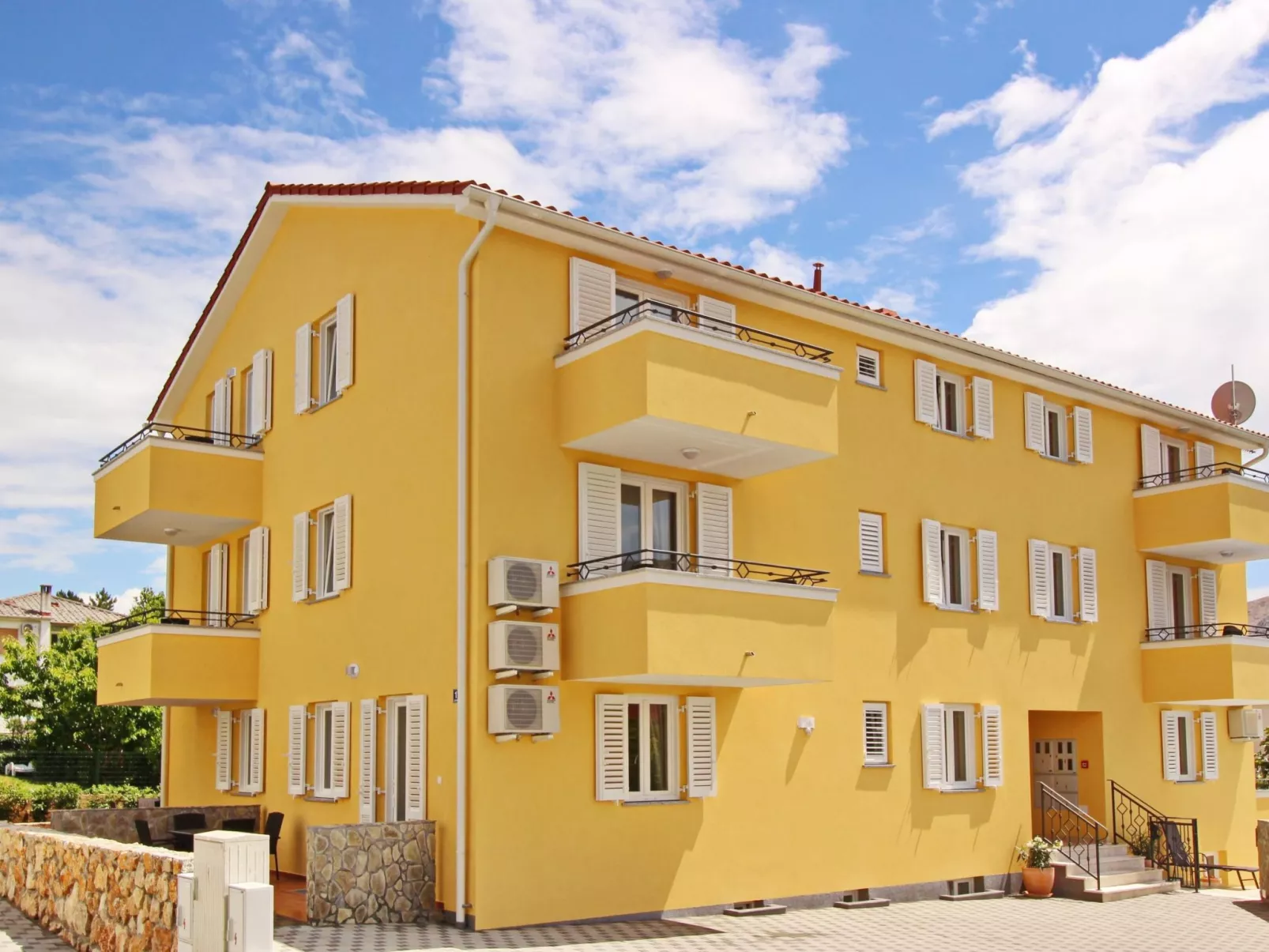 Appartement in Baška mit gemeinsamem Pool und Grill-Dehors