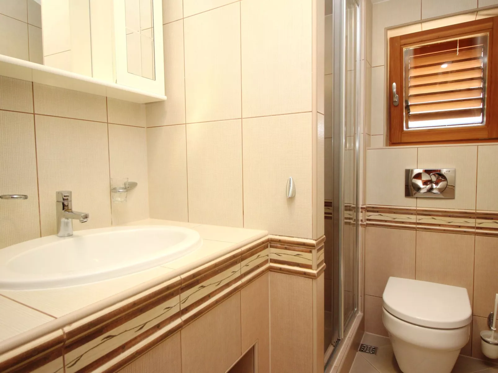 In Baška mit Eigenem Balkon-Dedans