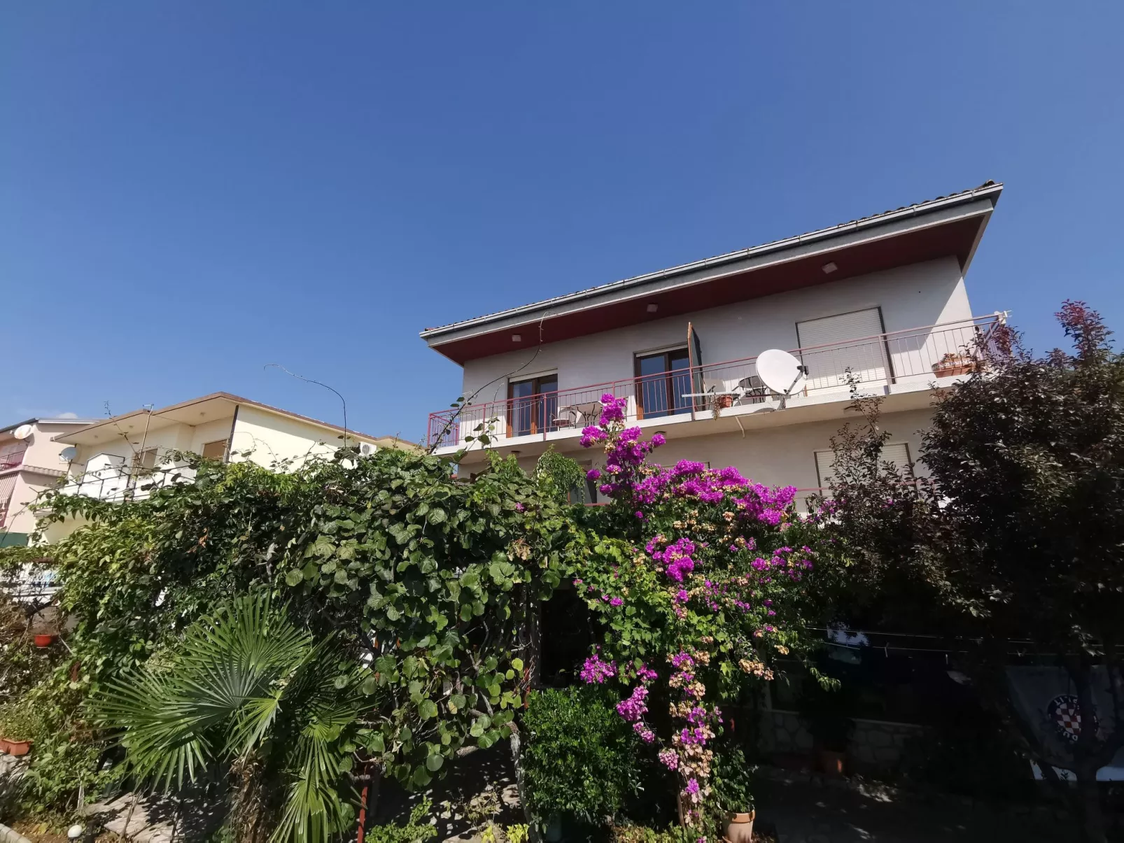 Wohnung in Crikvenica mit privatem Parkplatz-Draußen