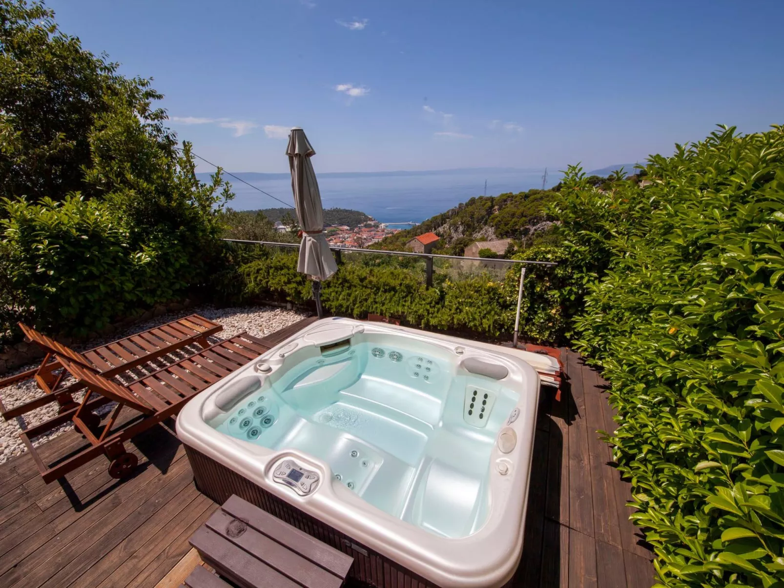 Mit Whirlpool-Draußen